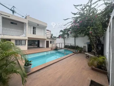 Villa duplex 7 pièces avec piscine — Marcory